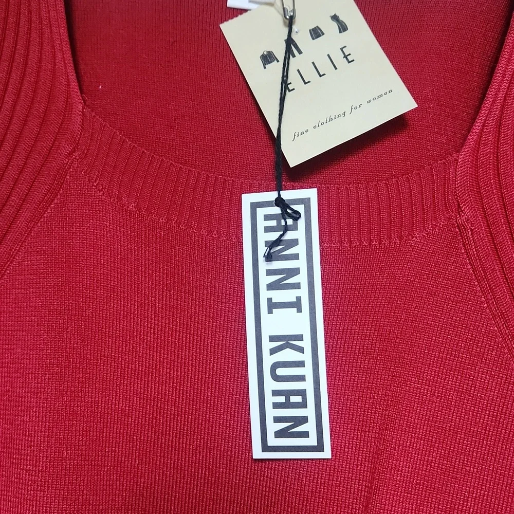 Top - Picture 2 of 4